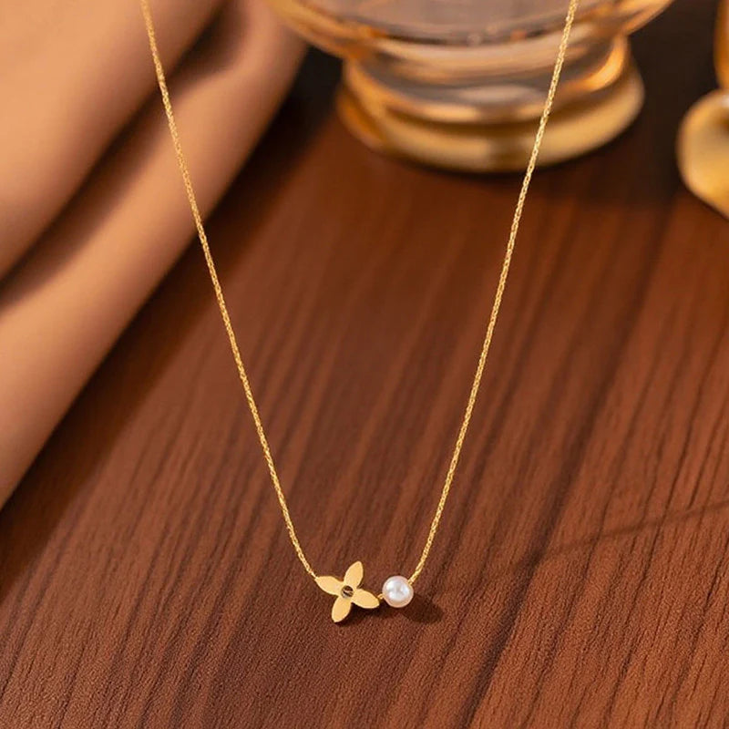 Floral Pearl Themed Necklace
