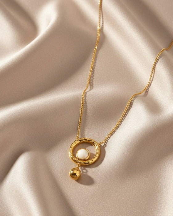 White Emerald Gaze Necklace